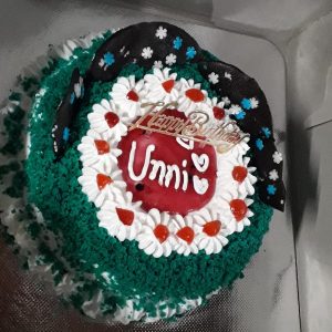 blue-velvet-frosting-cake
