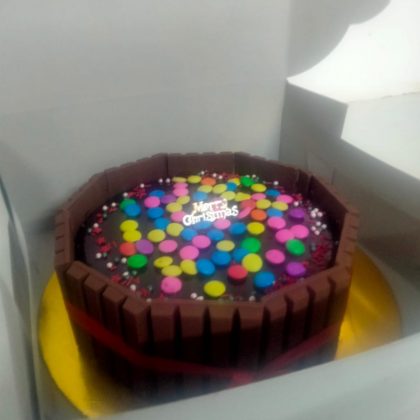 KitKat Gems Cake